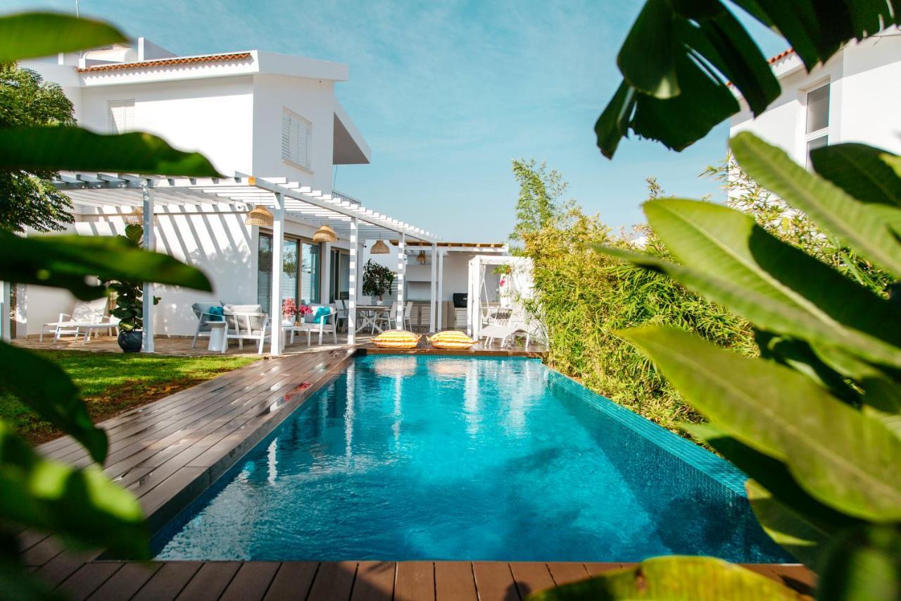 Island Home Seaside Villa باراليمني المظهر الخارجي الصورة
