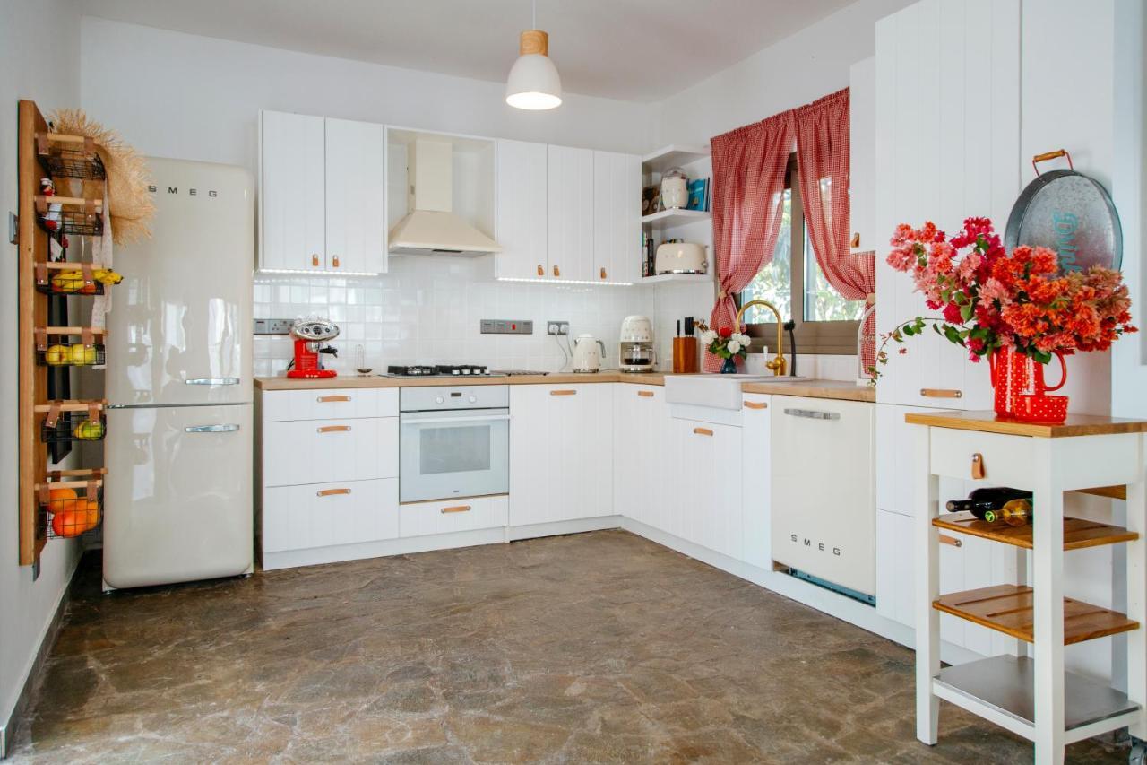 Island Home Seaside Villa باراليمني المظهر الخارجي الصورة